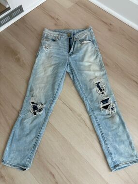 American Eagle Outfitters Light Blue Distressed Boyfriend Jeans